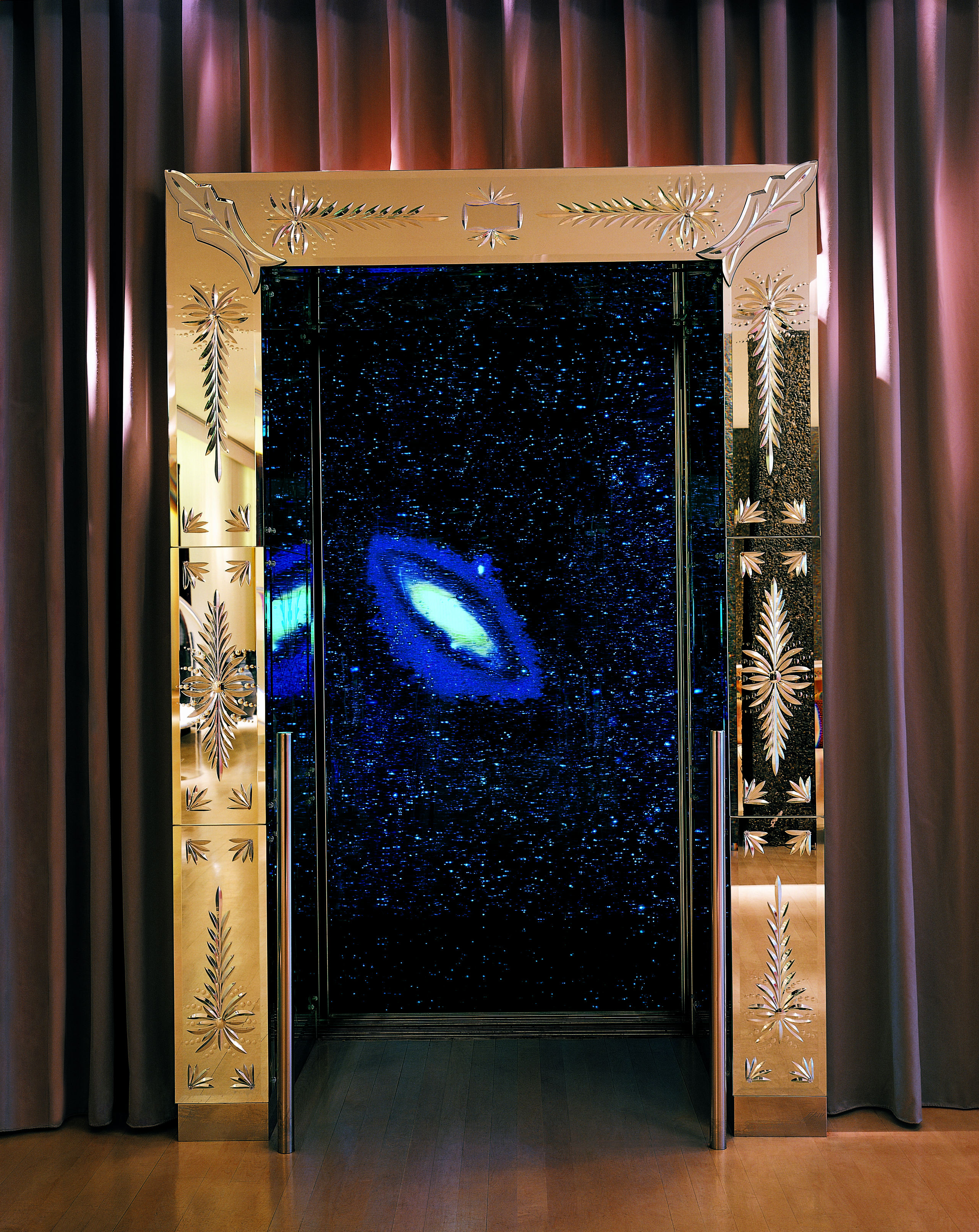 Sanderson Лондон Екстер'єр фото The elevator of the hotel