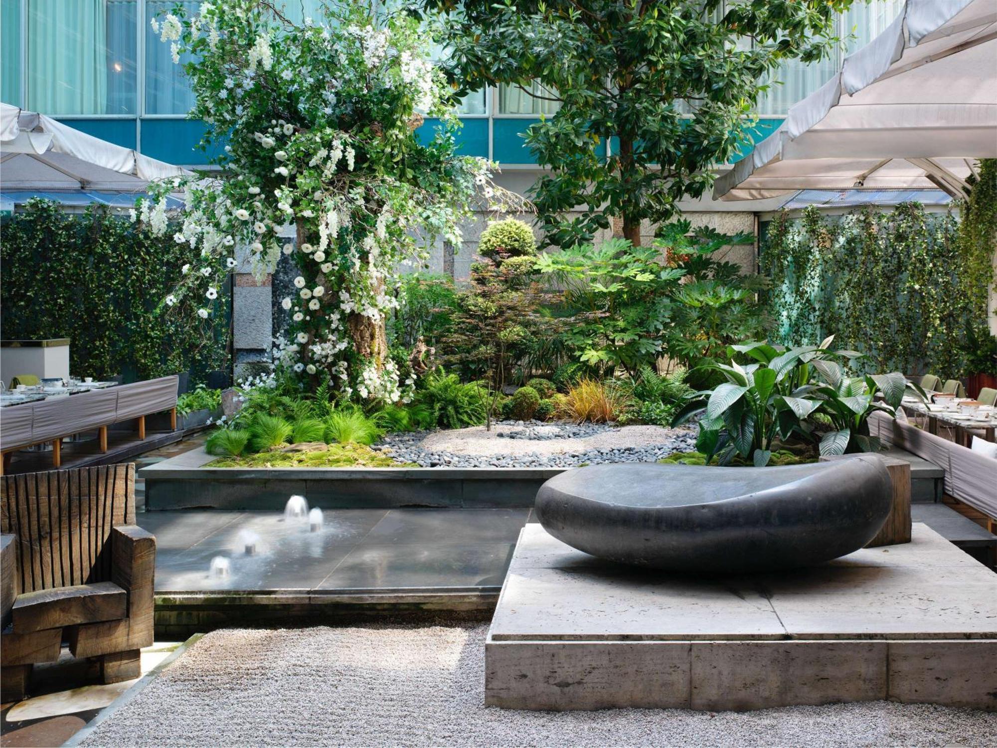 Sanderson Лондон Екстер'єр фото The garden at the Mandarin Oriental, London